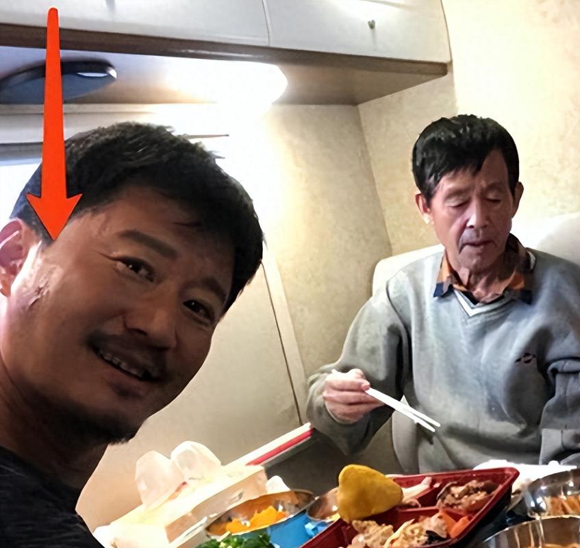 老澳门最新开奖结果今天和吴京的车又翻了与吴京车子